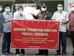 Terima bantuan paket sembako dari Komunitas Tionghoa dan IKAPTK, Wali Kota Madiun : ini bentuk kepedulian kita bersama