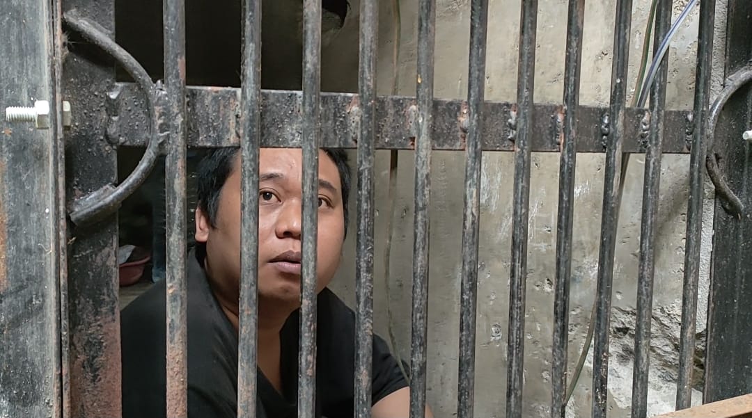 Hengki Ria Setiawan, Pemuda Grogol yang dipenjara dirumahnya sendiri