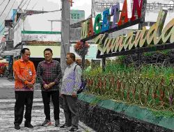 Rumput Liar dan ilalang Hidup Subur di Taman kota, DPRD Sayangkan Taman kota Tak Terawat