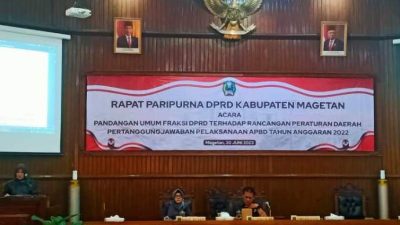 Ketua DPRD Magetan Sujatno SE.MM Pimpin Rapat Paripurna Penyampaian PU Fraksi atas Pelaksanaan Raperda APBD T.A 2022