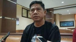 Ketua DPRD Ponorogo, Sunarto SPd saat memberikan keterangan kepada Wartawan