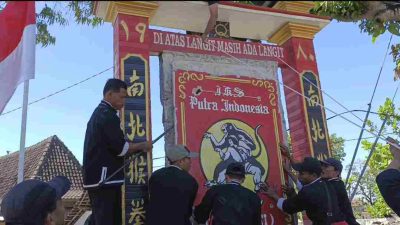 Pembongkaran Tugu IKSPI Kera Sakti di Sampung Ponorogo oleh anggotanya sendiri