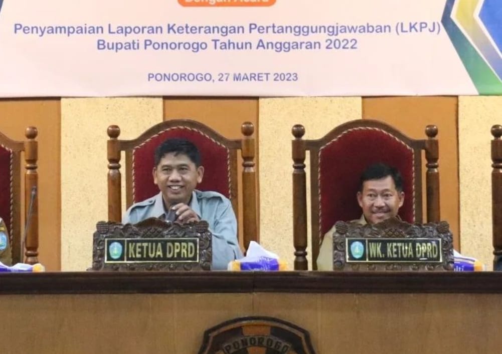 Ketua DPRD Ponorogo saat memimpin Rapat Paripurna Penyampaian LKPJ Bupati tahun 2022
