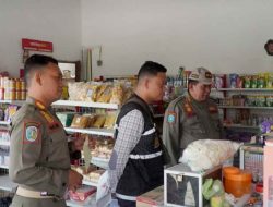 Cegah Rokok Illegal Beredar, Satpol PP Ponorogo Lakukan Operasi Gabungan bersama Petugas Bea Cukai Madiun di Sukorejo dan Kauman