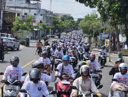 Ribuan Pecinta Honda Vario 160 Ramaikan Parade Vario 160 di Madiun.