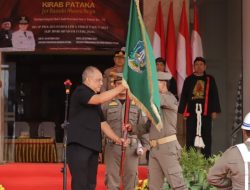 Rangkaian HUT Provinsi Jawa Timur, Pjs Bupati Ponorogo terima Pataka Jer Besuki Mawa Beya