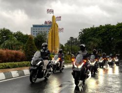 Cari aman Berkendara Melewati Wilayah yang Banjir