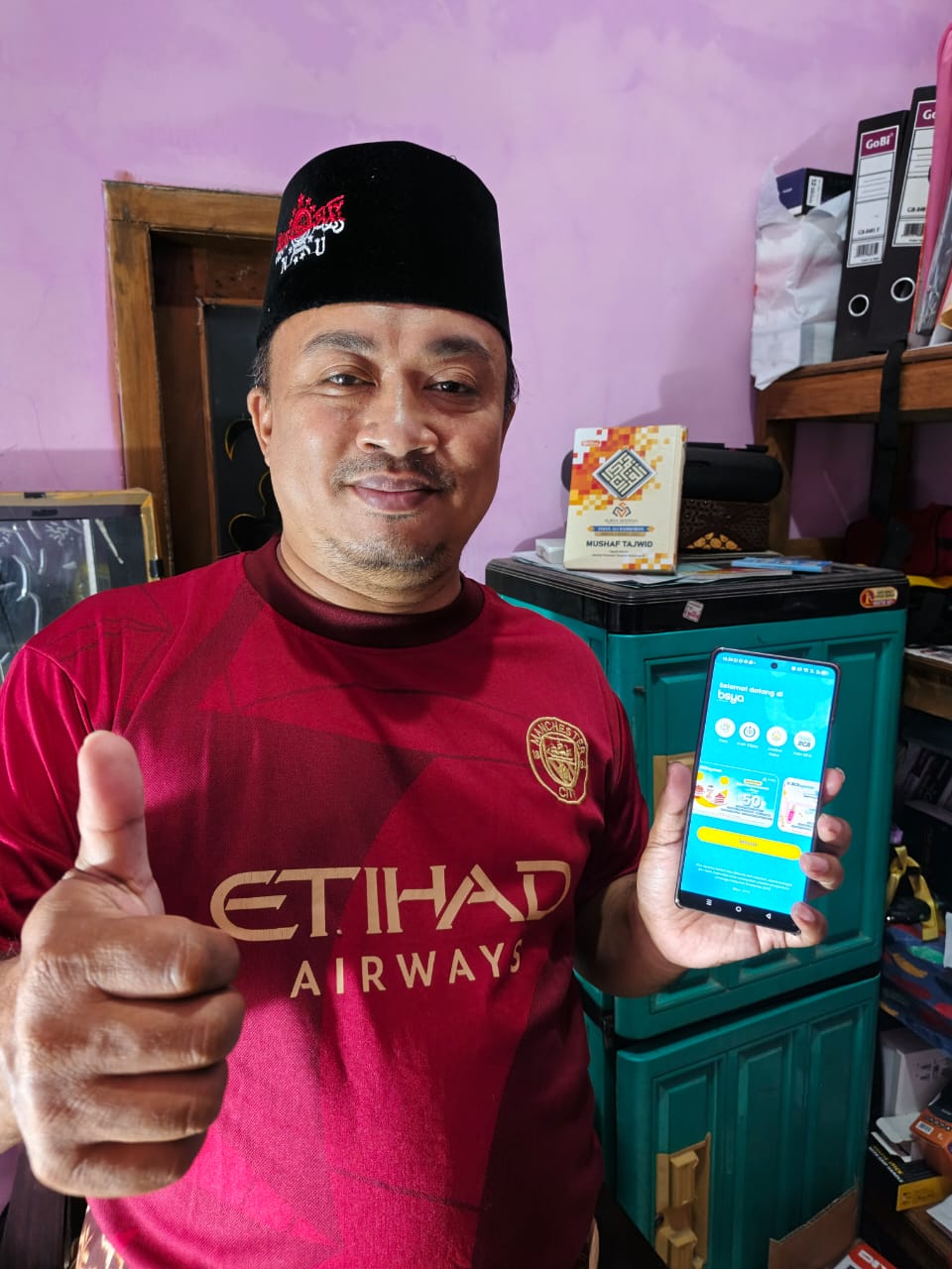 Menggunakan Aplikasi BSya BCA Syariah, salah satu jalan menuju keberkahan