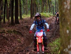 Ratusan Rider Honda CRF Geber Petualangan Off-Road di Trawas