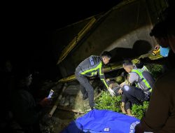 Engkel Masuk Jurang, 2 MD di Gawang Kebonagung