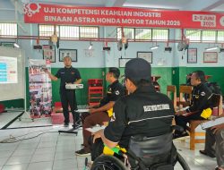 SMKS ISLAM 1 KOTA BLITAR Wujudkan Vokasi Berdampak Melalui Pelatihan Mekanik bagi Komunitas DMI